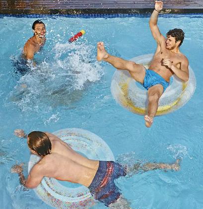 Imagem de Boia Circular inflável Redonda com Glitter 85cm p/ Piscina Mar Verão