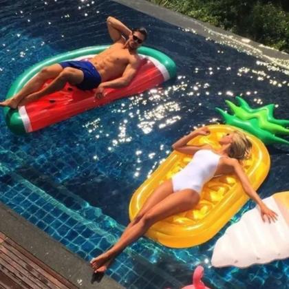 Imagem de Boia Colchão Inflável Melancia 171 x 88 cm Praia Piscina Dutetoys