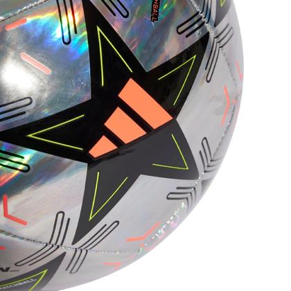 Imagem de Bola de futebol adidas UCL Training unissex tamanho 5 a 12 anos ou mais