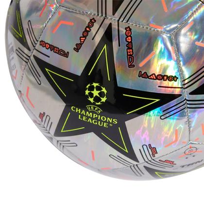 Imagem de Bola de futebol adidas UCL Training unissex tamanho 5 a 12 anos ou mais