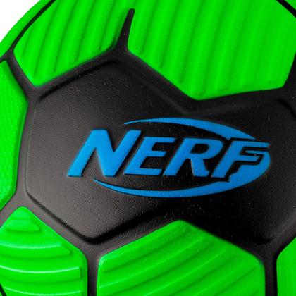 Imagem de Bola de futebol NERF Proshot Foam - Bola de futebol de 7" para todas as idades