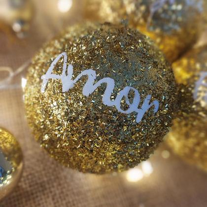 Imagem de Bola de Natal Grande 10cm Vermelha ou Dourada Kit 3 unidades