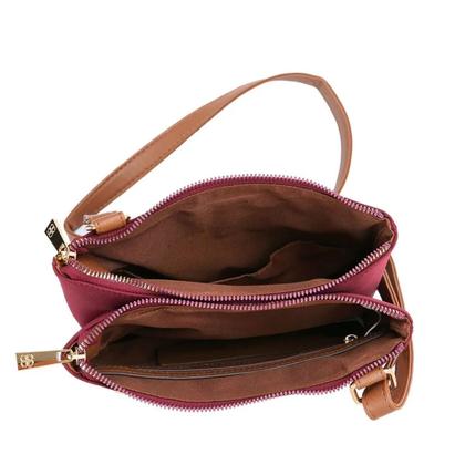 Imagem de Bolsa Chenson Microfibra Pequena Transversal 3184589 Cor:Café