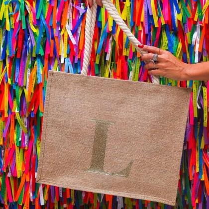 Imagem de Bolsa De Praia Juta Personalizada Com Letra Inicial Dourada