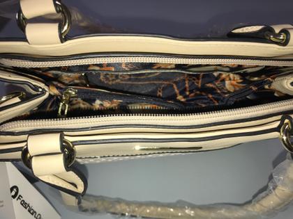 Imagem de Bolsa Feminina com Zíper - Caramelo