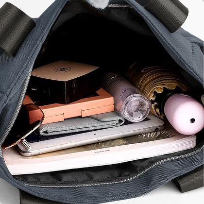 Imagem de Bolsa Feminina de Ombro com Zíper Estilo e Praticidade