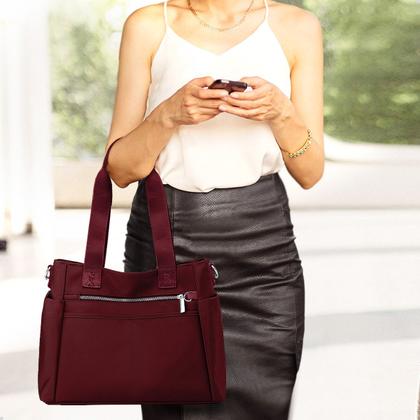 Imagem de Bolsa Feminina de Ombro com Zíper Estilo e Praticidade