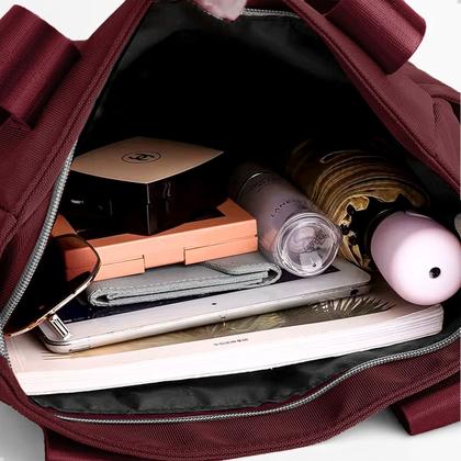 Imagem de Bolsa Feminina de Ombro com Zíper Estilo e Praticidade