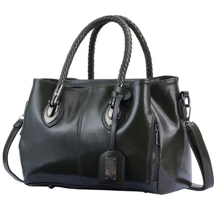 Imagem de BOLSA FEMININA DE OMBRO PRETA MODERNA ELEGANTE E ESPAÇOSA Cor:Preto - GENERICA