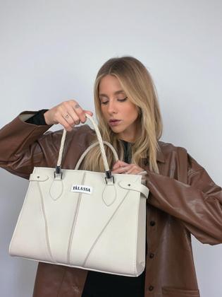 Imagem de Bolsa Feminina Grande com Divisórias Tote Talassa Tressê Transversal Moderna 
