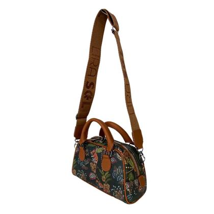 Imagem de Bolsa Feminina Leve, Prática e com Estilo Único  Ideal para Toda Ocasião