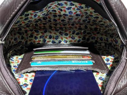 Imagem de Bolsa Feminina Pequena Em Couro Legitimo Com Tampa Zíper Alça Transversal