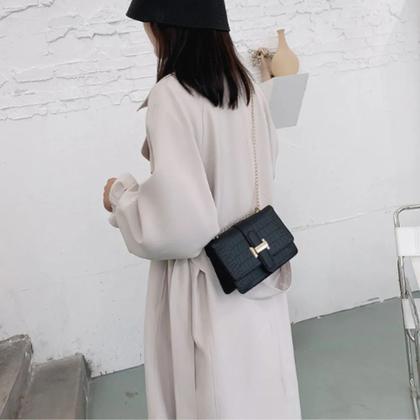 Imagem de Bolsa Feminina Pequena Ombro Transversal Com Alça Corrente