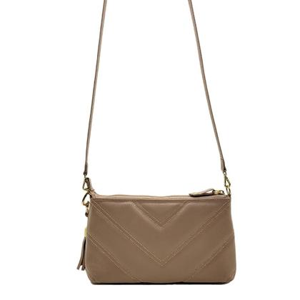 Imagem de Bolsa Feminina Transversal de Couro Bolso Interno Matelassê Cores Andreia Ribeiro