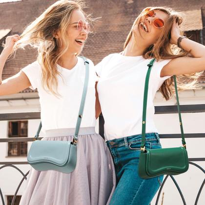 Imagem de Bolsa Hobo Keyli feminina de couro azul claro 10,3 L x 2,4 L x 5,7 A