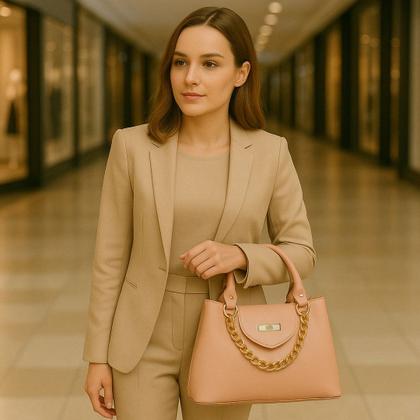 Imagem de Bolsa Média Feminina Detalhes De Corrente Com Alça Transversal E Divisórias