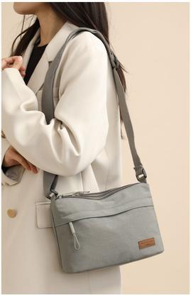 Imagem de Bolsa Messenger de nylon impermeável para mulheres, leve