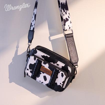 Imagem de Bolsa tiracolo Montana West Wrangler Cow Print em material vegano preto