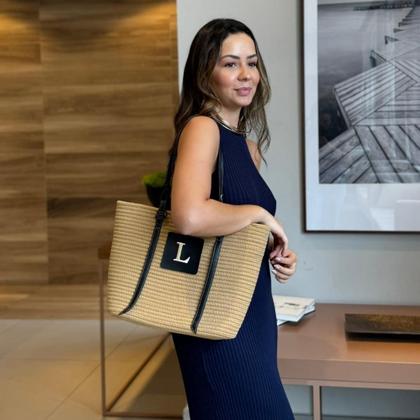 Imagem de Bolsa Tote Feminina Personalizada Com letra Em Couro Premium 