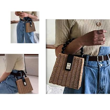 Imagem de Bolsa Triangular de Palha 2 em 1: Modelo Tiracolo e Alça de Mão com Bolinha Resina