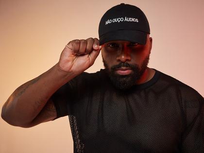 Imagem de Boné Vista Magalu Aba Curva Snapback Bordado