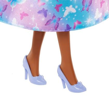 Imagem de Boneca Articulada Barbie Realeza Vestido dos Sonhos Azul Com Saia Estampada Removível - Magia do Arco-Íris - Mattel