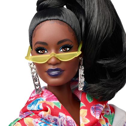 Imagem de Boneca Barbie BMR1959 Curvilínea - Morena e Totalmente Posável