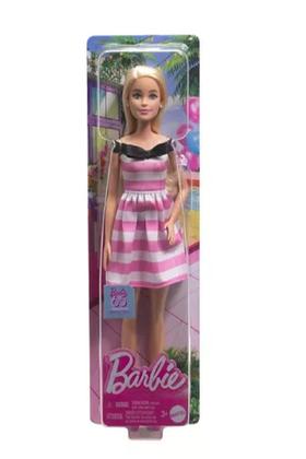 Imagem de Boneca Barbie Com Vestido Branco e Rosa Do 65º Aniversário