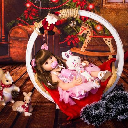 Imagem de Boneca Bebê Reborn 100% Silicone Gatinha Com Mamadeira Chupeta E Conjunto de Roupas
