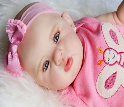 Imagem de Boneca Bebê Reborn Abigail corpo de Silicone Realista 48cm