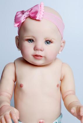 Imagem de Boneca Bebê Reborn Abigail sorrindo 48cm Corpo de Silicone