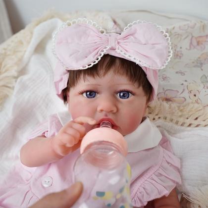 Imagem de Boneca Bebê Reborn Corpo de Tecido Realista 56cm Original Kit Acessórios Conjunto Roupa Mamadeira Chupeta