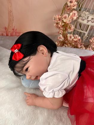 Imagem de Boneca Bebe Reborn Menina Corpo de Pano Super Realista
