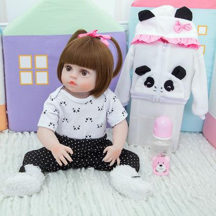 Imagem de Boneca Bebê Reborn Menina Pandinha Realista Brastoy 100% Silicone Pode Dar Banho Conjunto de Roupa Chupeta Mamadeira e Pelúcia