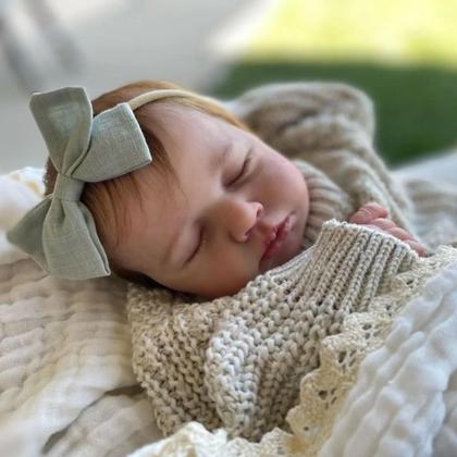 Imagem de Boneca Bebê Reborn Realista De 50 CM, Corpo De Vinil Macio Com Veias Visíveis, Pintura 3D, Presente