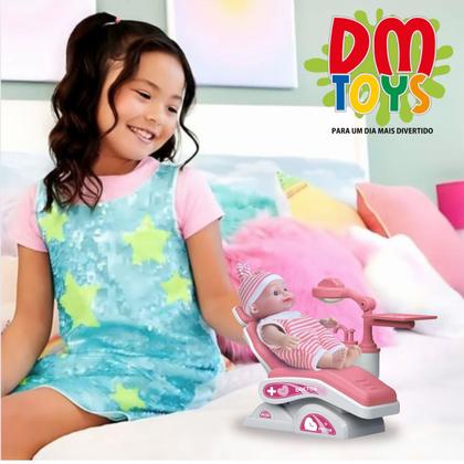 Imagem de Boneca Doutor Dentista Com Acessórios Cadeira Ajustável Roupinha - Dm Toys