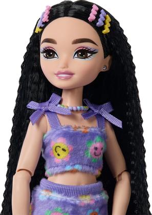 Imagem de Boneca moderna Barbie Dream Besties Renee com acessórios