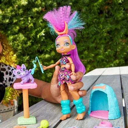 Imagem de Boneca Roaralai Apaixonada Por Pet Cave Club Mattel