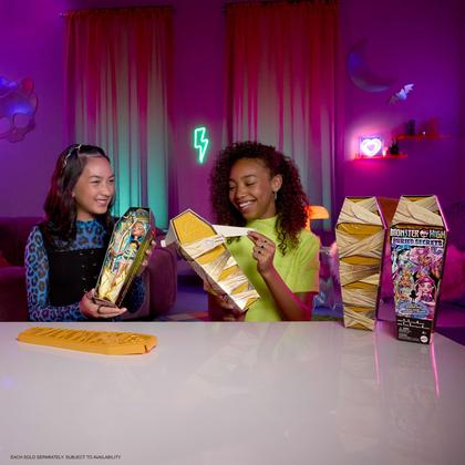 Imagem de Bonecas Monster High Buried Secrets Cozy Creepover - Com Acessórios