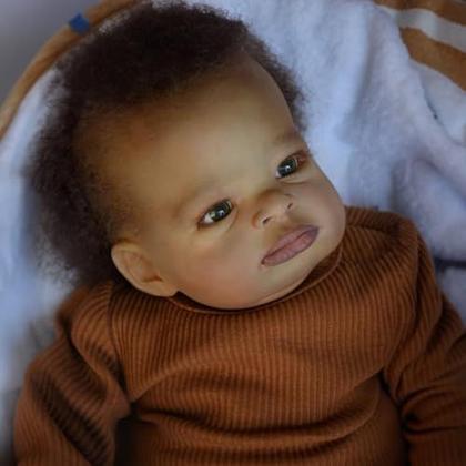 Imagem de Boneco Bebê Reborn Negro Corpo de Tecido Realista 46cm Original Kit Acessórios Conjunto Roupa Mamadeira Chupeta