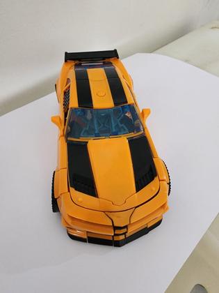 Imagem de Boneco Figura De Ação Bumblebee Transformers Guerreiro 20cm