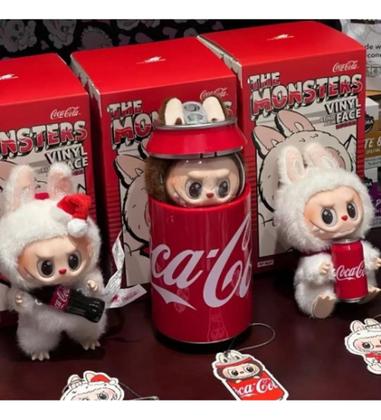 Imagem de Boneco Labubu Coca Cola Lata Surpresa Edição Colecionável Limitada