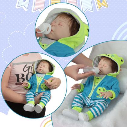 Imagem de Boneco Reborn Fio a Fio Roupa Jacarezinho Kit 13 Acessórios