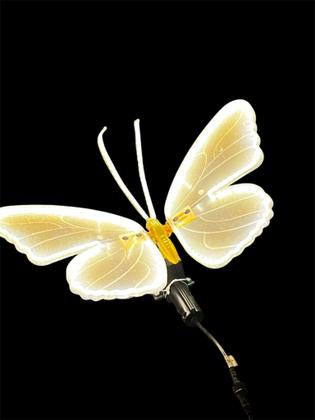 Imagem de Borboleta com movimento e led de 40cm para decoração c haste