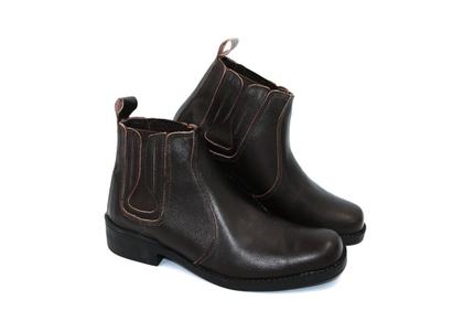 Bota Botina Masculina em Couro Marrom Austin - Pé Na Estrada Imagem de Bota Botina Masculina em Couro Marrom Austin