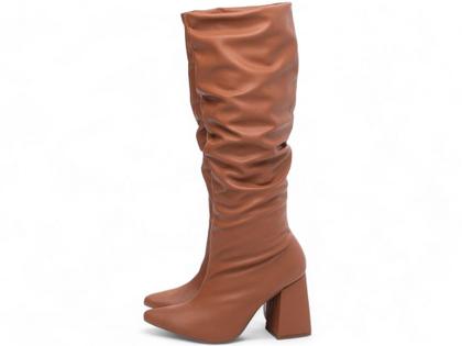 Imagem de Bota Cano Alto Longo Franzida Feminina Bico Fino Salto Alto Grosso 9cm Caramelo Torricella
