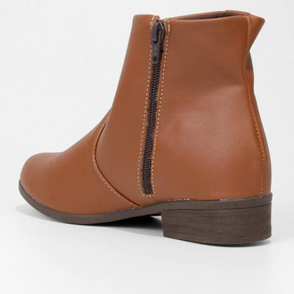 Imagem de Bota Cano Curto Look Fashion Tira Tacha Feminina