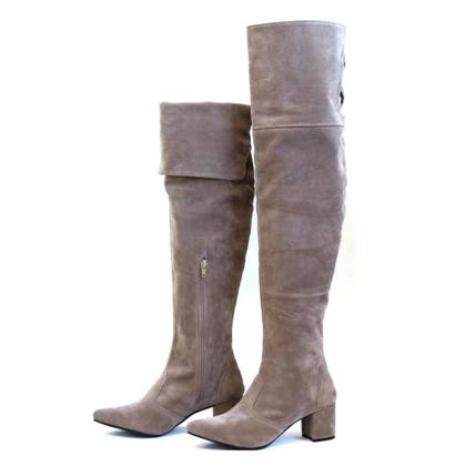 Imagem de Bota Cinza Over Cano Alto Acima Do Joelho Feminina Em Couro
