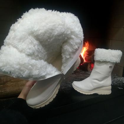 Imagem de Bota Com lã Ushuaia Off White Forrada com Lã