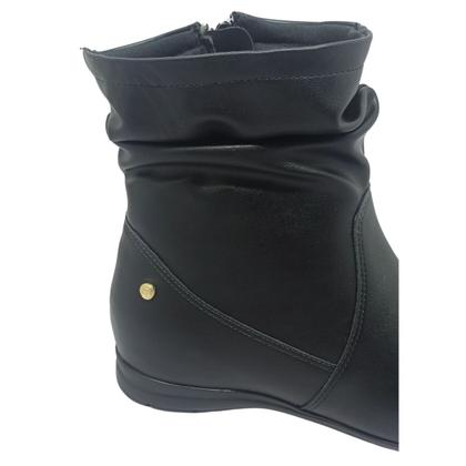 Imagem de Bota Comfortflex Feminina com Franzido e Pin Dourado